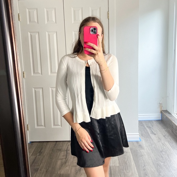 White 3/4 sleeve cardigan Size M - Picture 1 of 1
